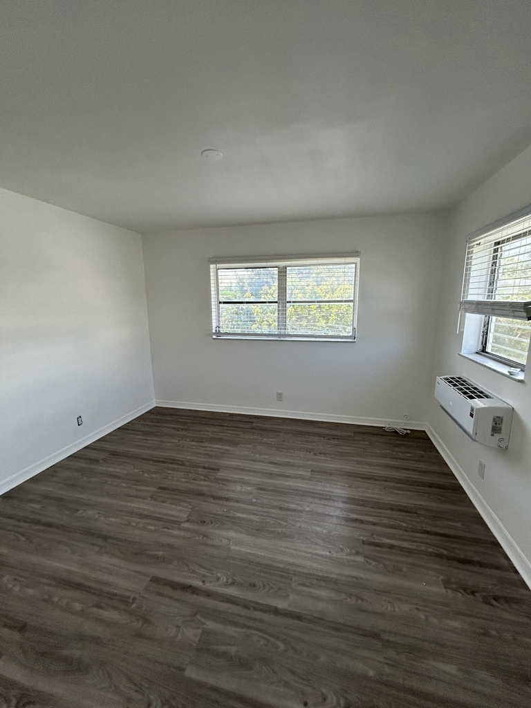 749 Se 15th Street - Photo 7