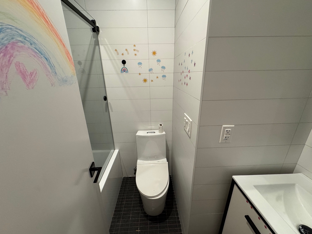1049 Bergen Street - Photo 7