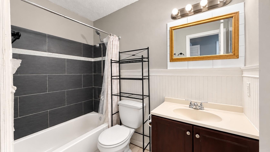 173 Nw 42nd Street - Photo 16