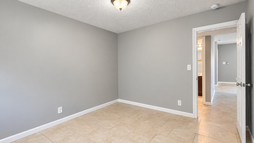 173 Nw 42nd Street - Photo 11