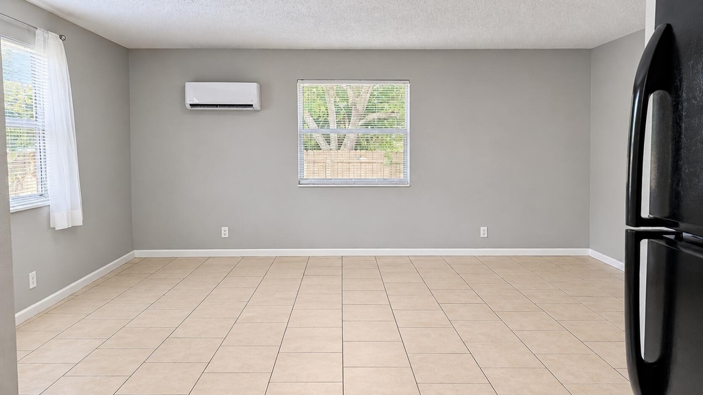 173 Nw 42nd Street - Photo 7