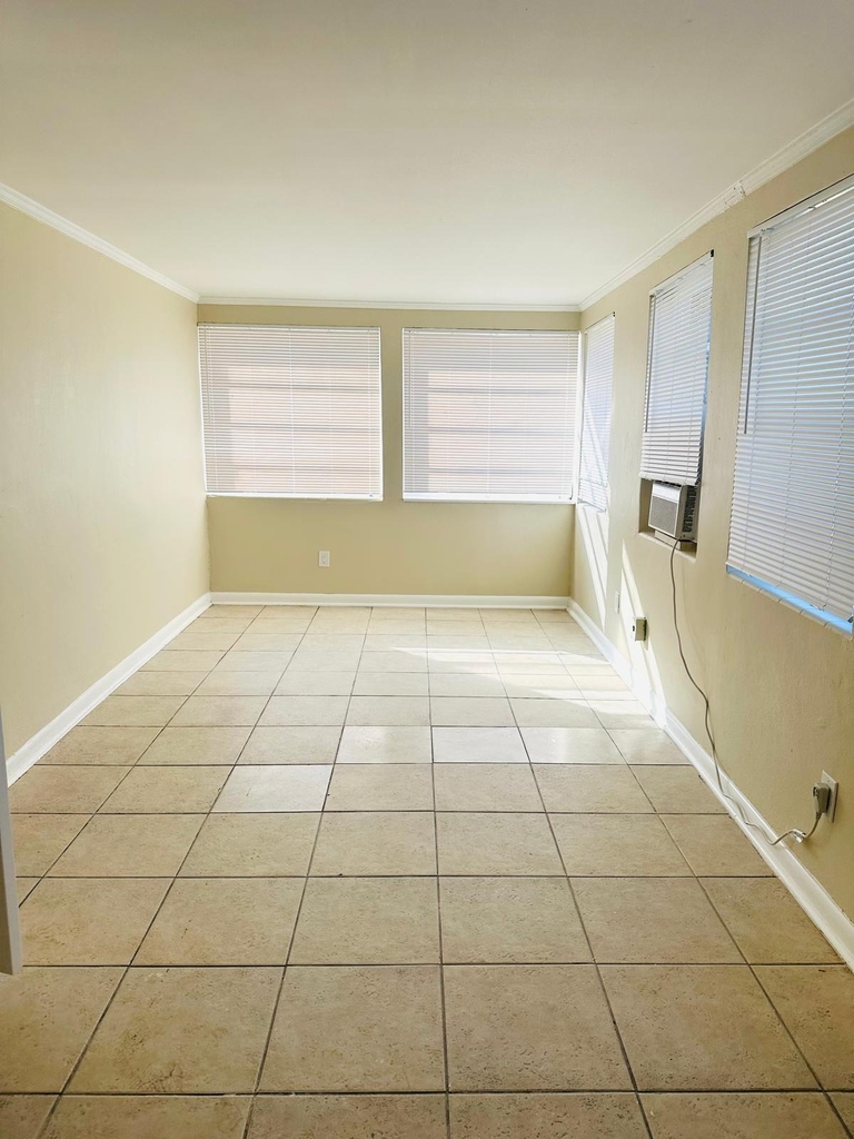 616 S 6th Street - Photo 8