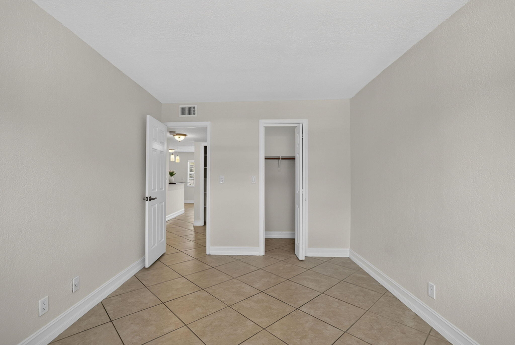 4051 Ne 13th Avenue Ne - Photo 17