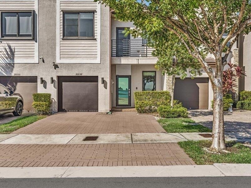 20538 Ne 2nd Court - Photo 1