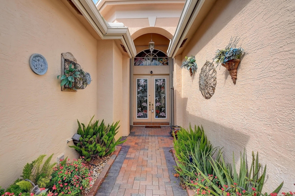 11595 Pamplona Boulevard - Photo 1