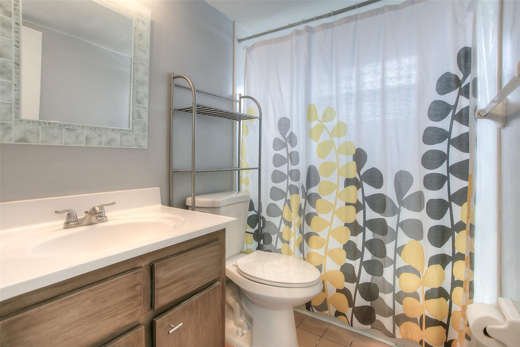 2500 W 67th Place - Photo 11