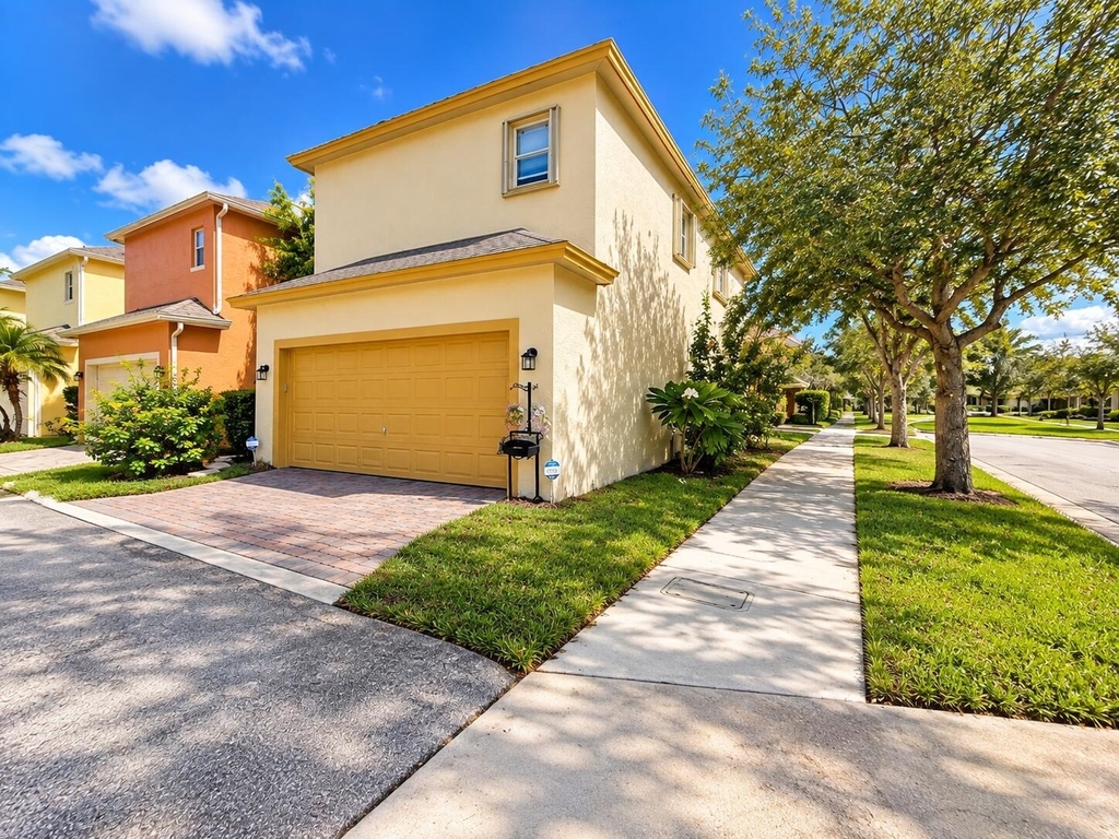 2590 Se Pineland Drive - Photo 0