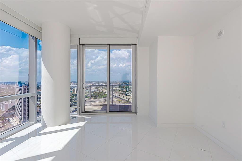 851 Ne 1st Avenue - Photo 17