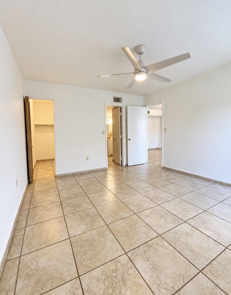 4709 Nw 7th Street - Photo 12