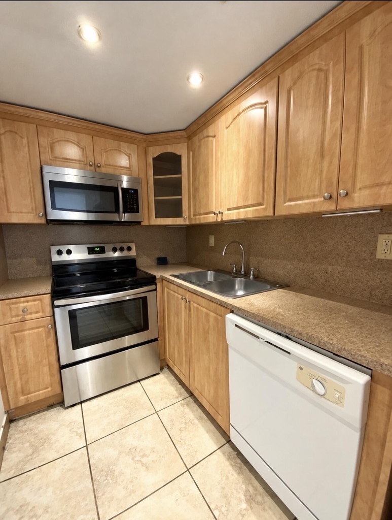 4709 Nw 7th Street - Photo 7