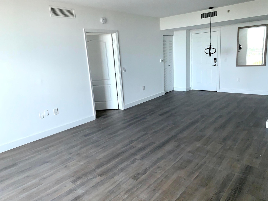 117 Nw 42nd Avenue - Photo 4