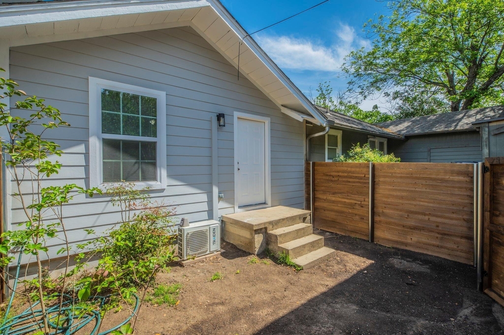 4901 Curzon Avenue - Photo 13