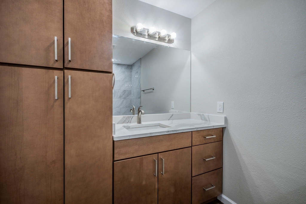 4901 Curzon Avenue - Photo 5
