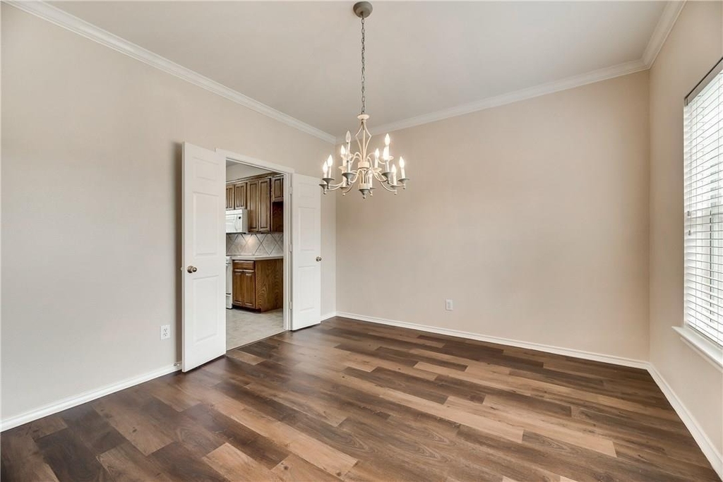 2609 Creekbend Drive - Photo 4
