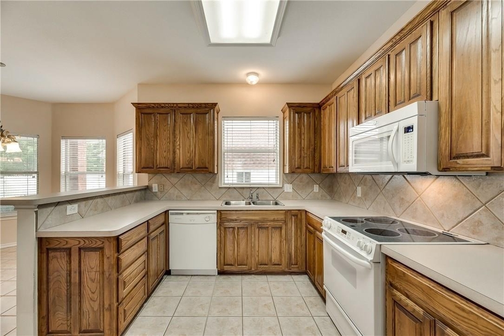 2609 Creekbend Drive - Photo 6
