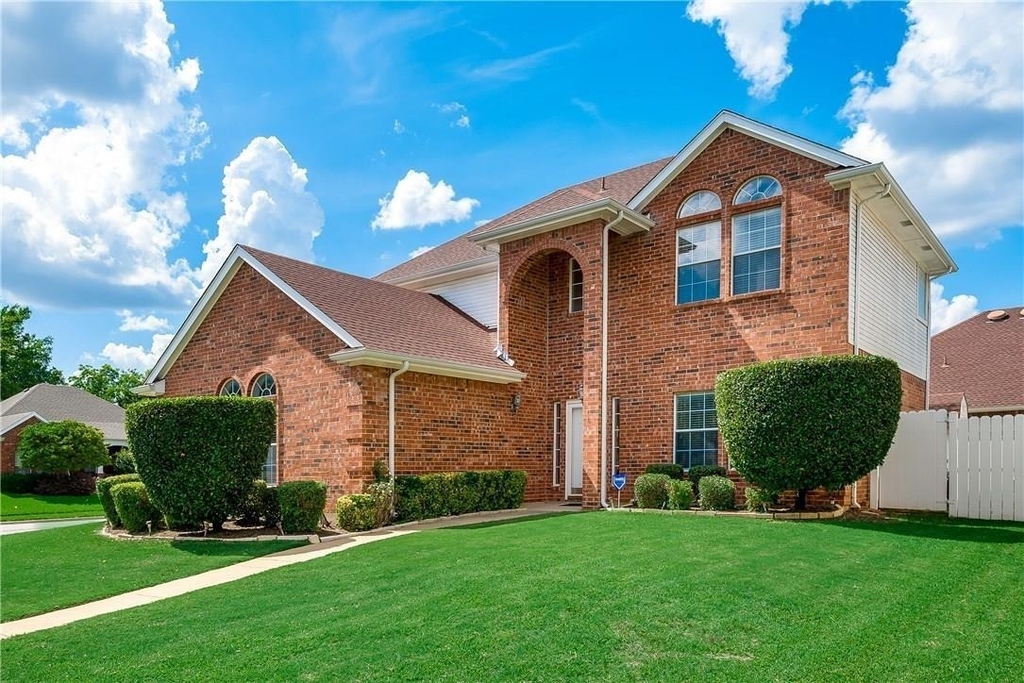 2609 Creekbend Drive - Photo 0