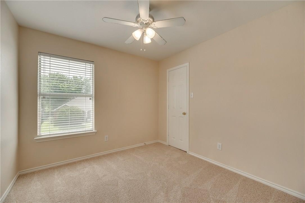 2609 Creekbend Drive - Photo 18