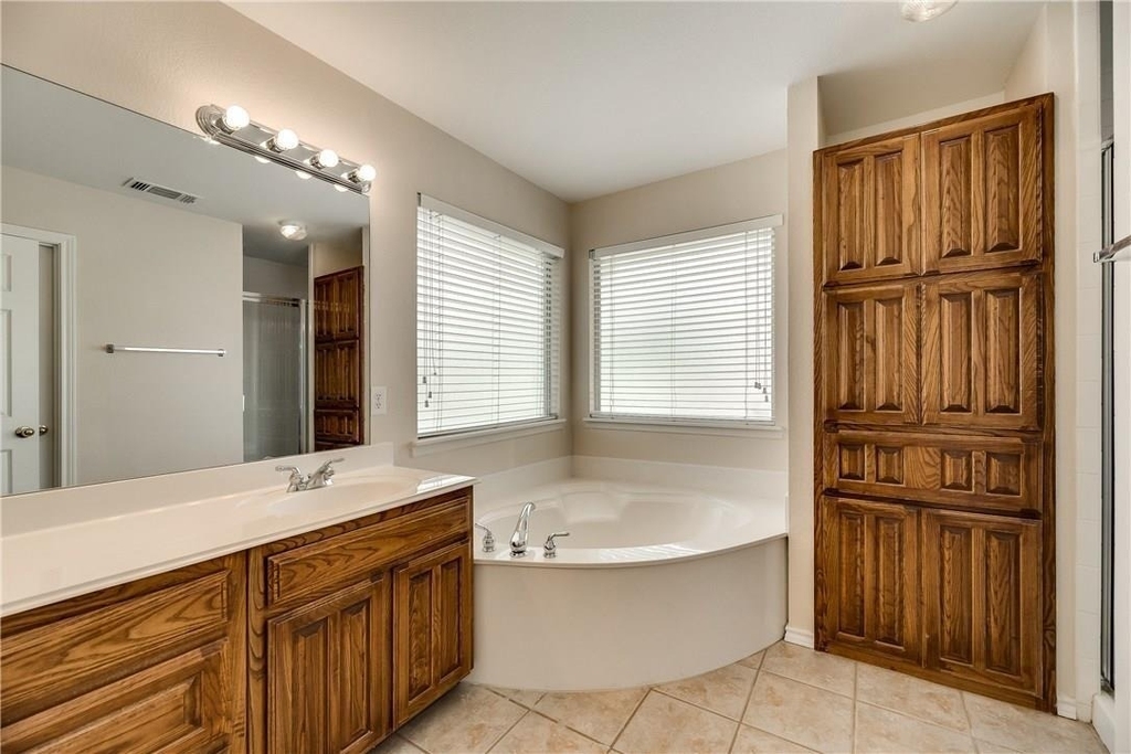 2609 Creekbend Drive - Photo 15