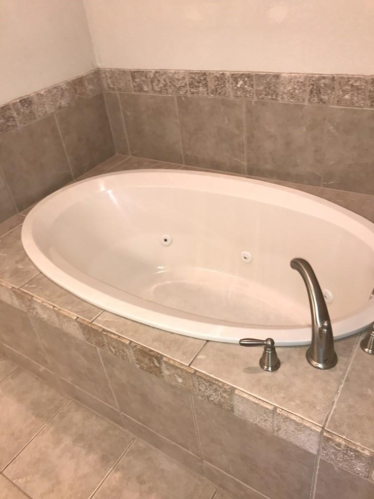 1005 Winding Road - Photo 9