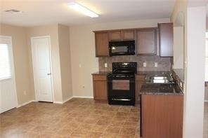 231 Belford Street S - Photo 3