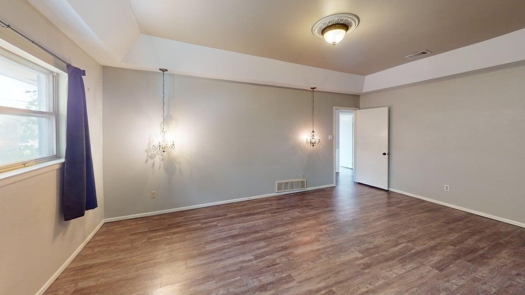 4707 E Fm 1187 - Photo 9