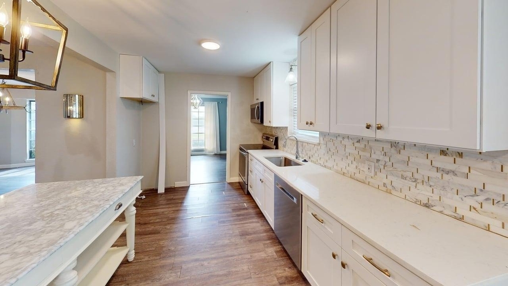 4707 E Fm 1187 - Photo 14