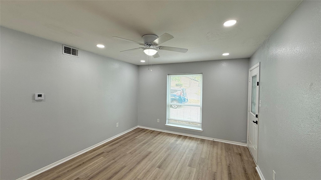 8001 Carrick Street - Photo 4
