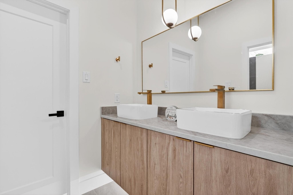 1621 Bannock Avenue - Photo 22