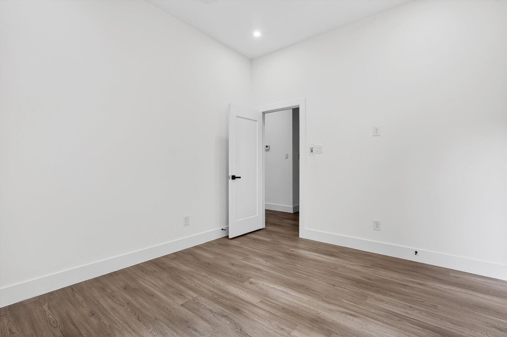 1621 Bannock Avenue - Photo 9