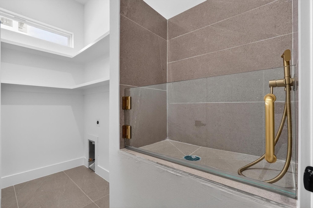 1621 Bannock Avenue - Photo 3