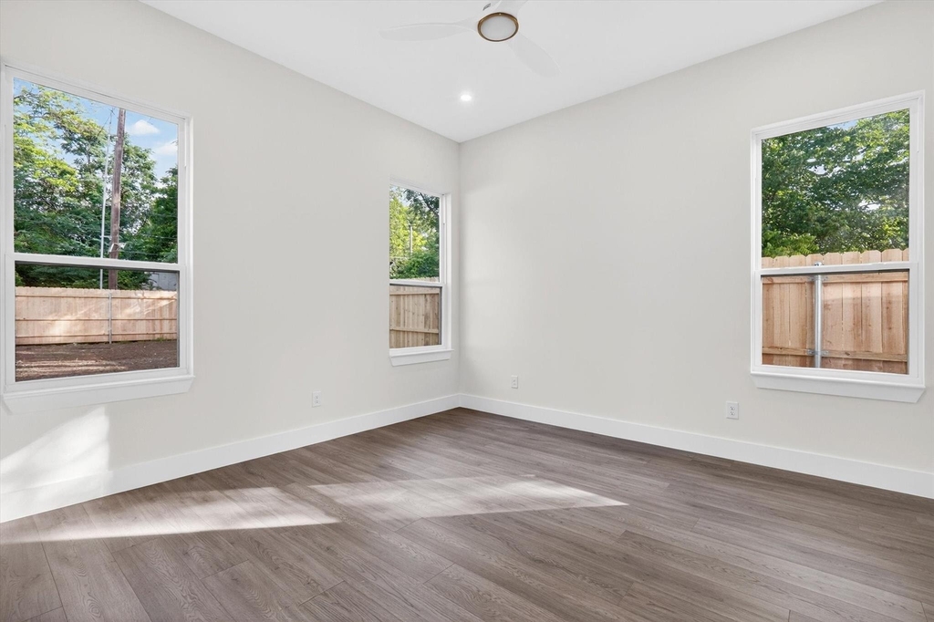 1621 Bannock Avenue - Photo 11