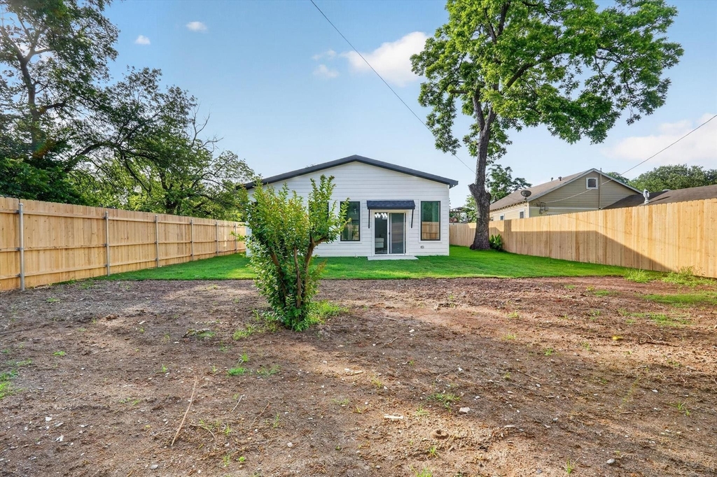 1621 Bannock Avenue - Photo 7