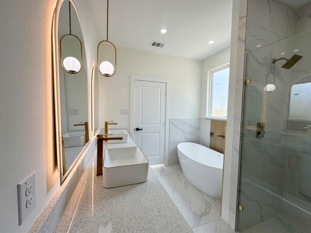 338 Texana Street - Photo 4