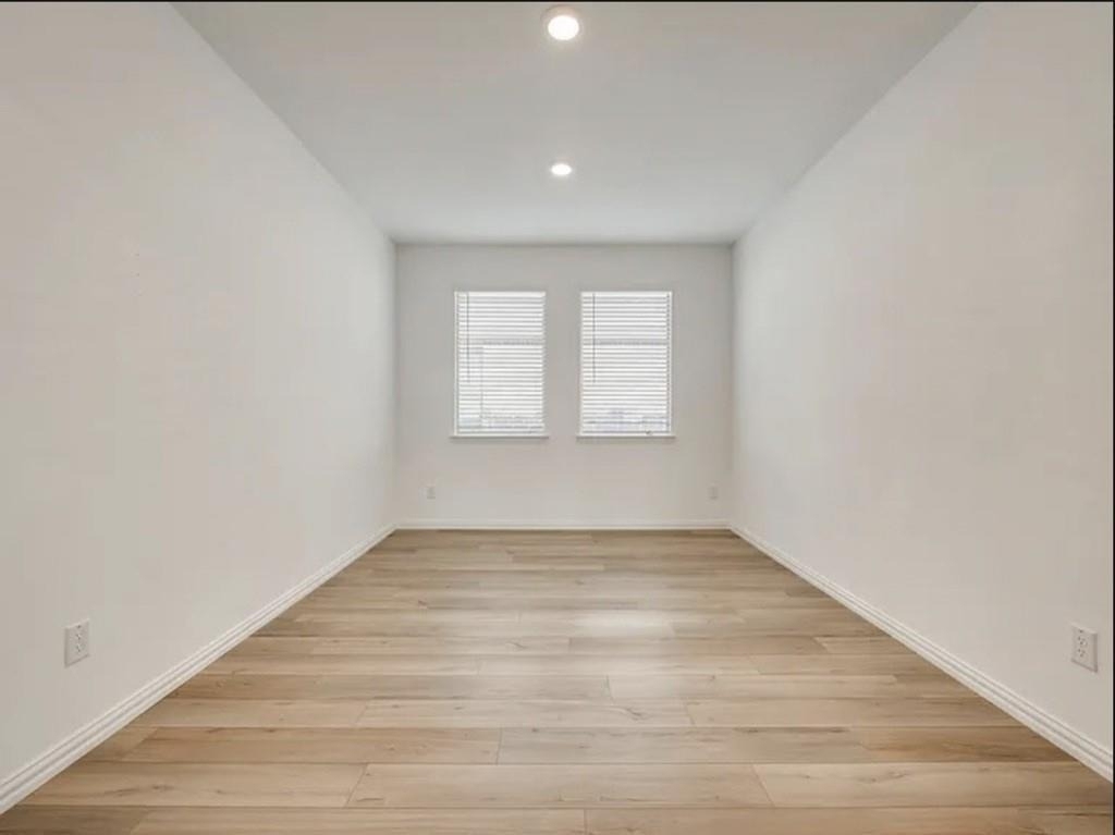3101 Paruament Drive - Photo 9