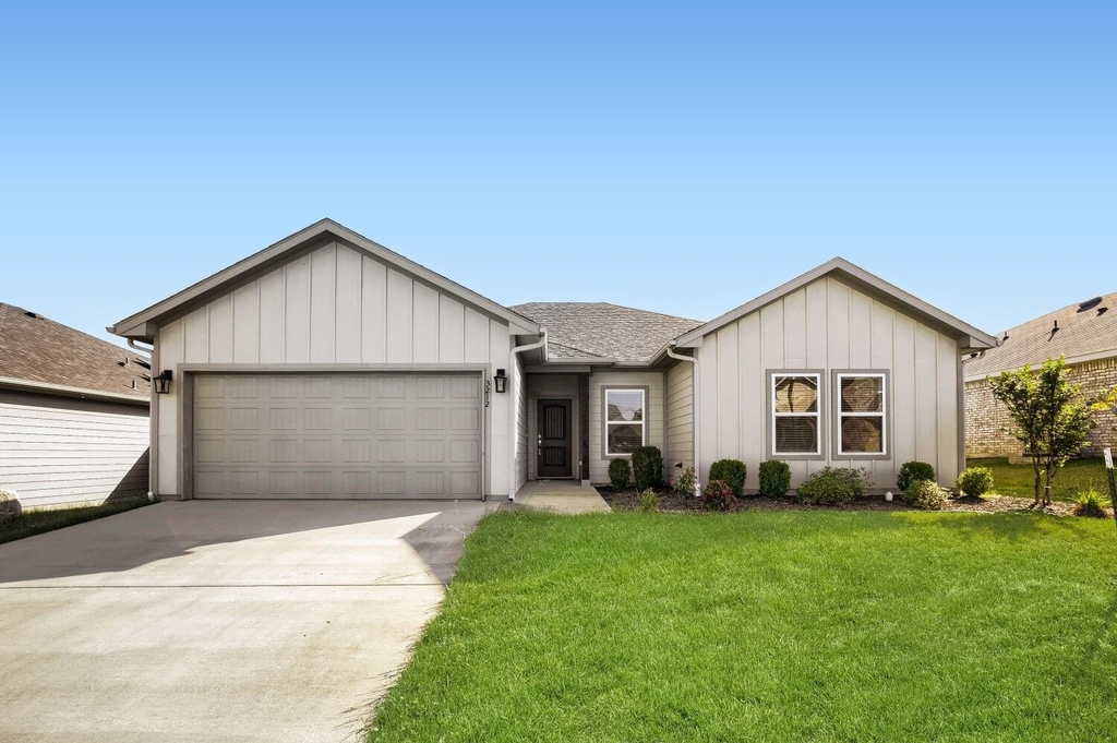 3212 Sweetwater Way - Photo 1