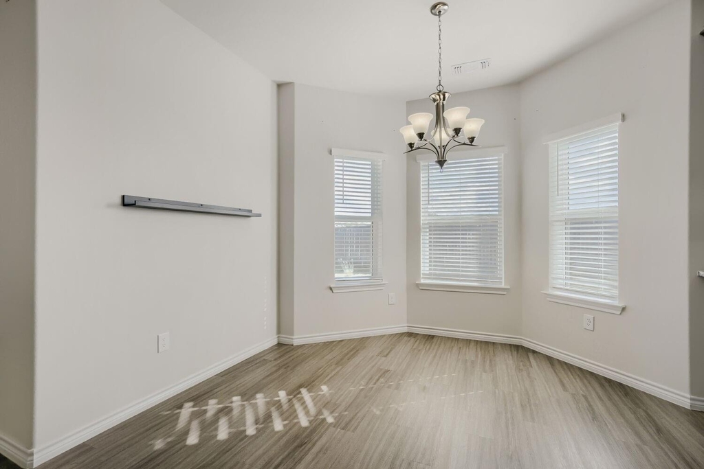 3212 Sweetwater Way - Photo 7
