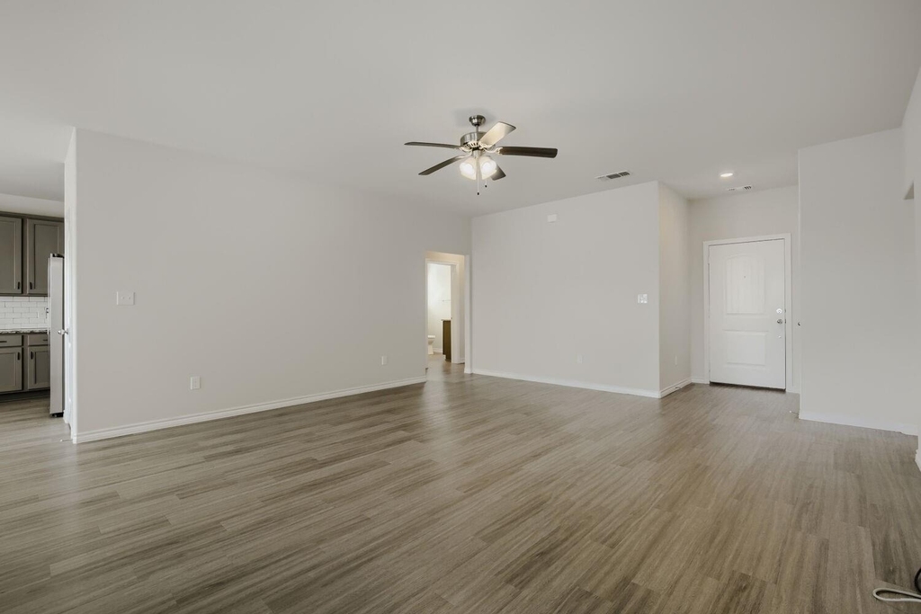 3212 Sweetwater Way - Photo 4