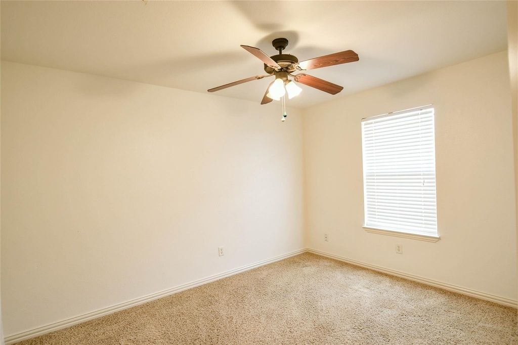 826 Rambling Court - Photo 17