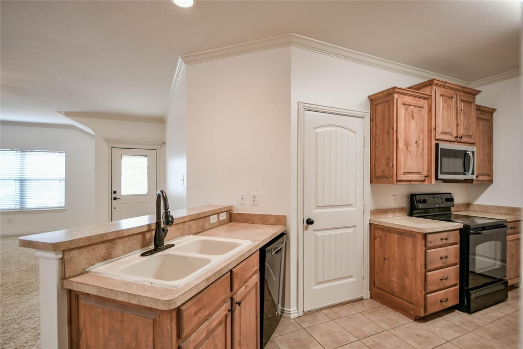 826 Rambling Court - Photo 8