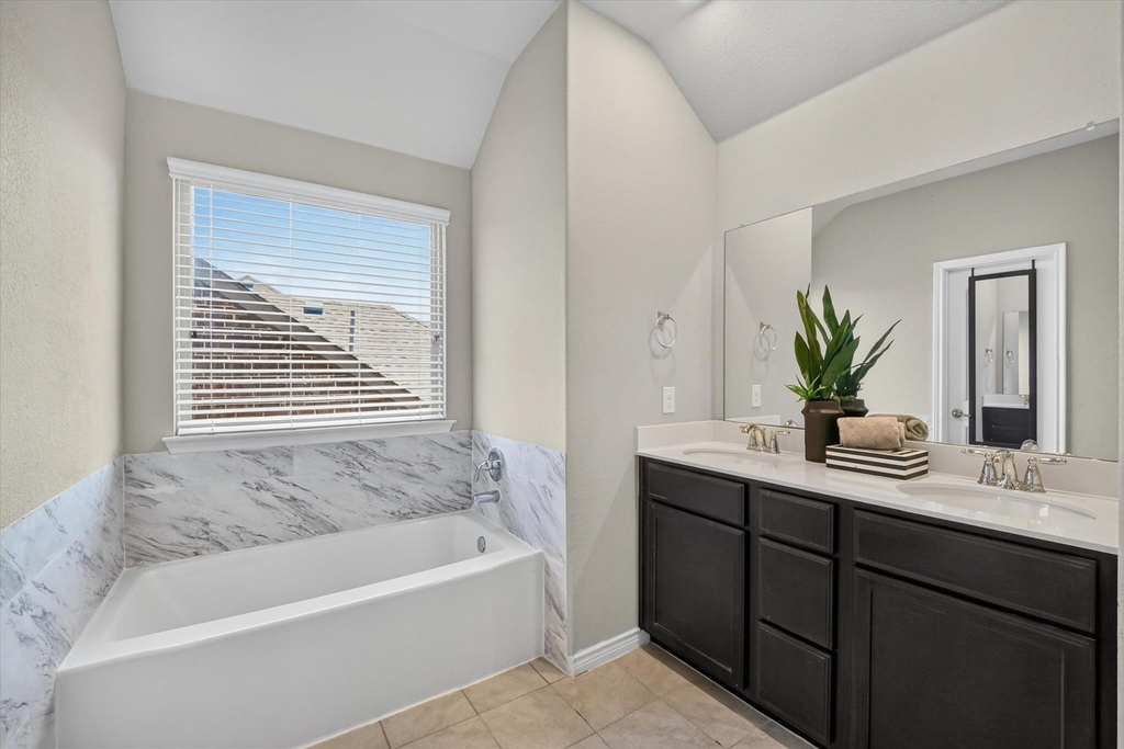 10317 Dimmit Place - Photo 24