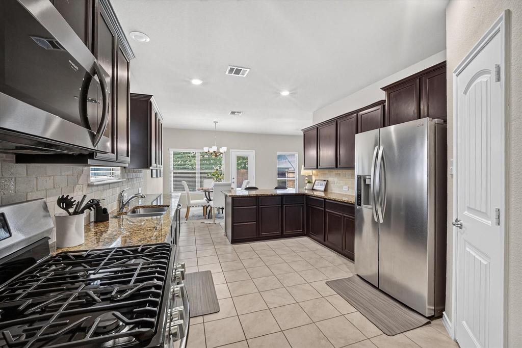 10317 Dimmit Place - Photo 11