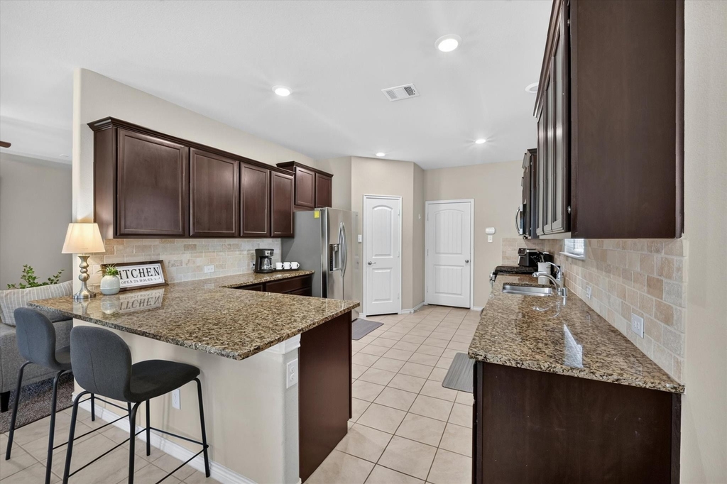 10317 Dimmit Place - Photo 9