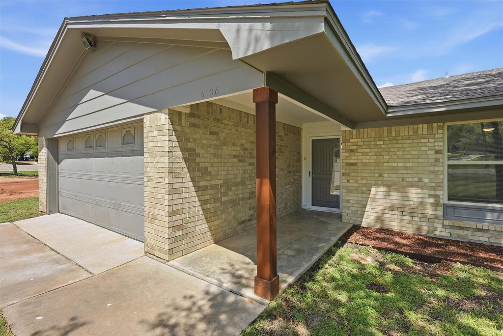 6106 Laredo Court - Photo 2