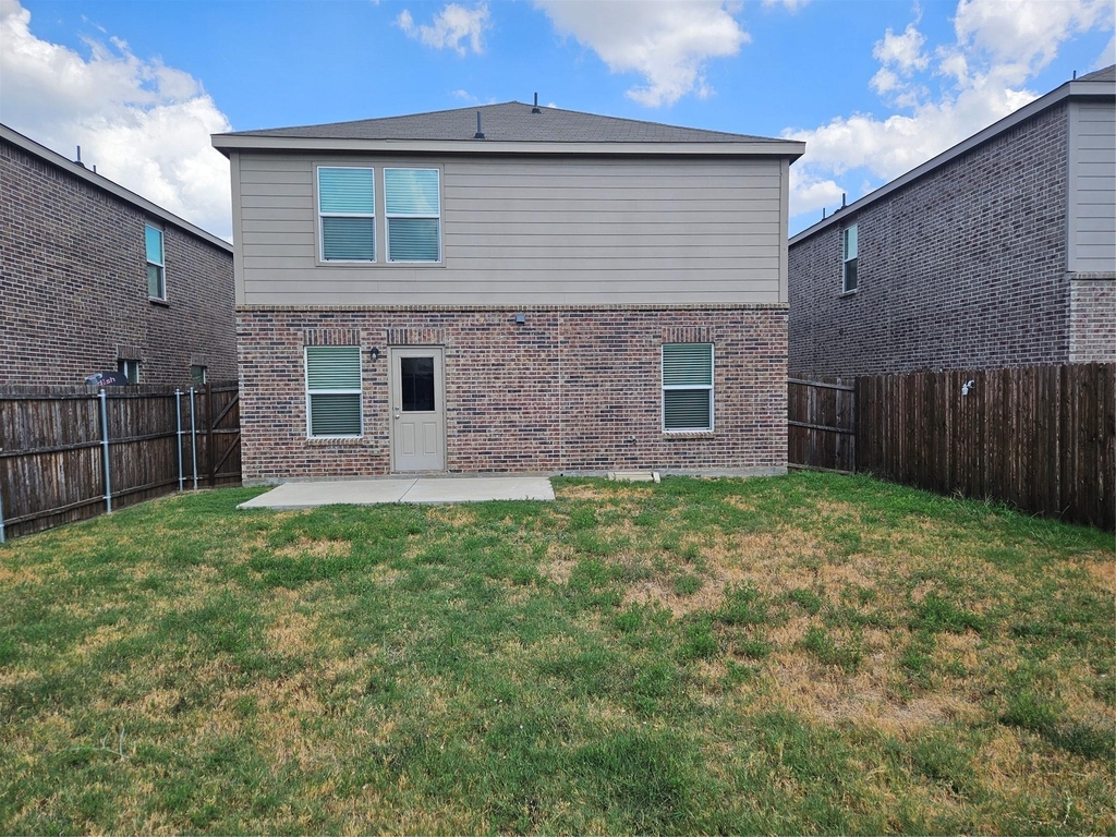 1860 Ballinger Drive - Photo 18