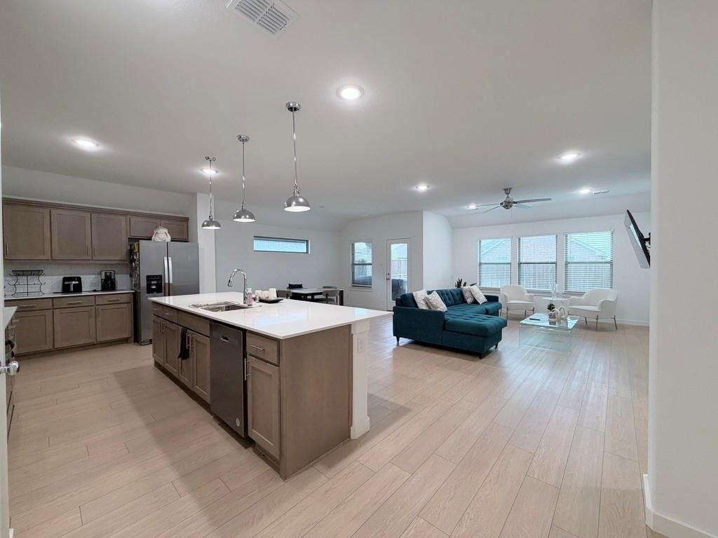 670 Parkside Drive - Photo 5