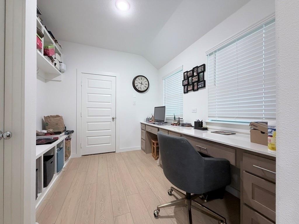 670 Parkside Drive - Photo 15