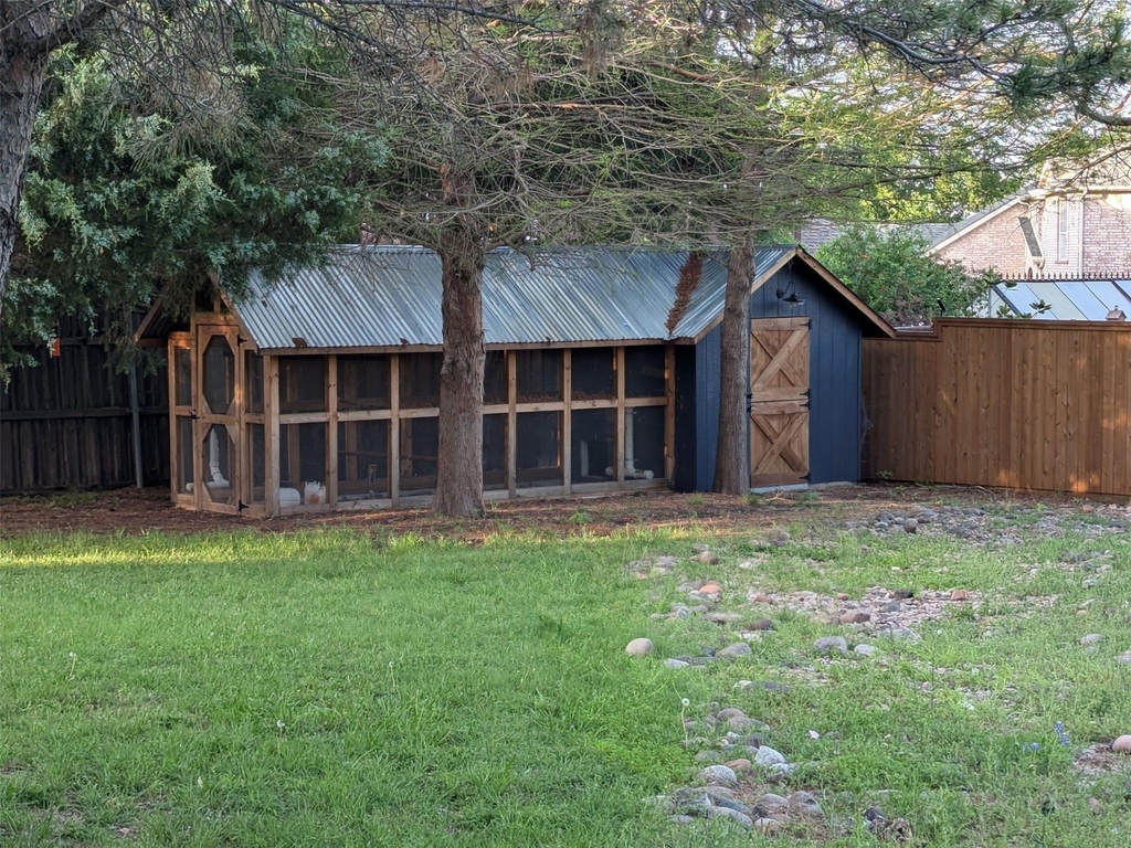 4607 Sachse Road - Photo 5