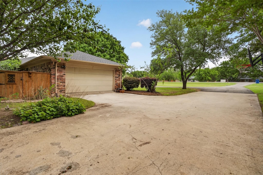 4607 Sachse Road - Photo 7