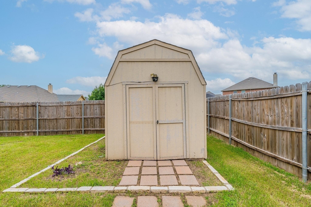 8817 Noontide Drive - Photo 27