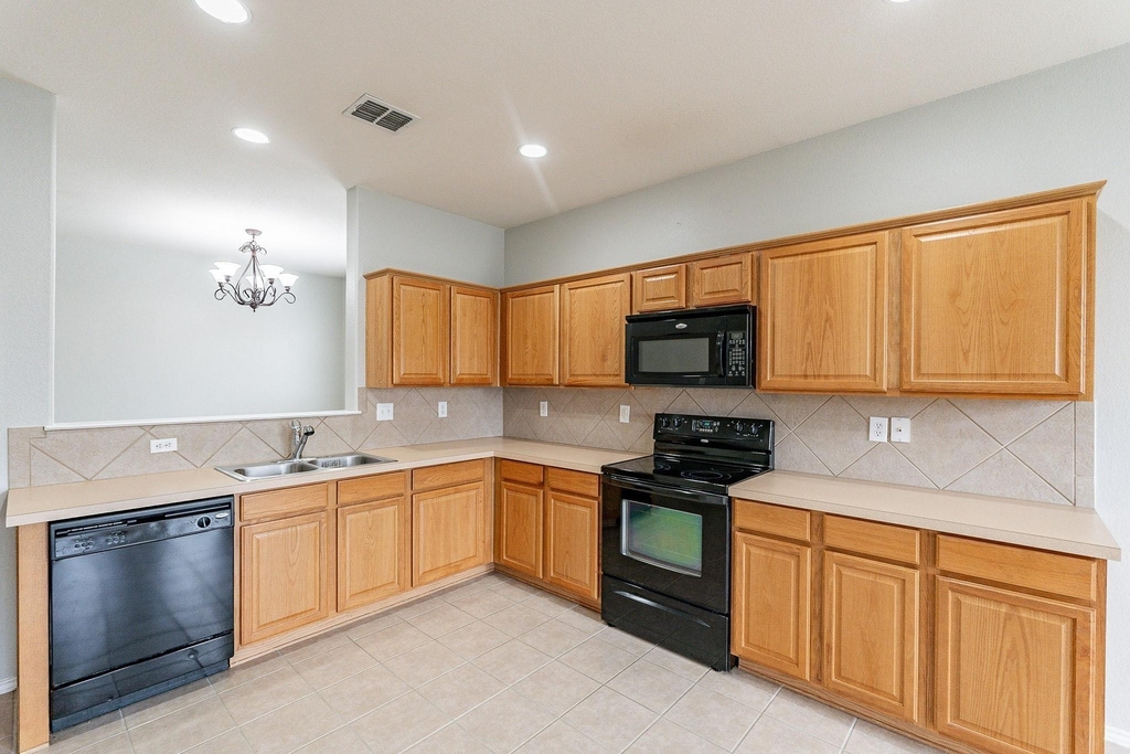 8817 Noontide Drive - Photo 7